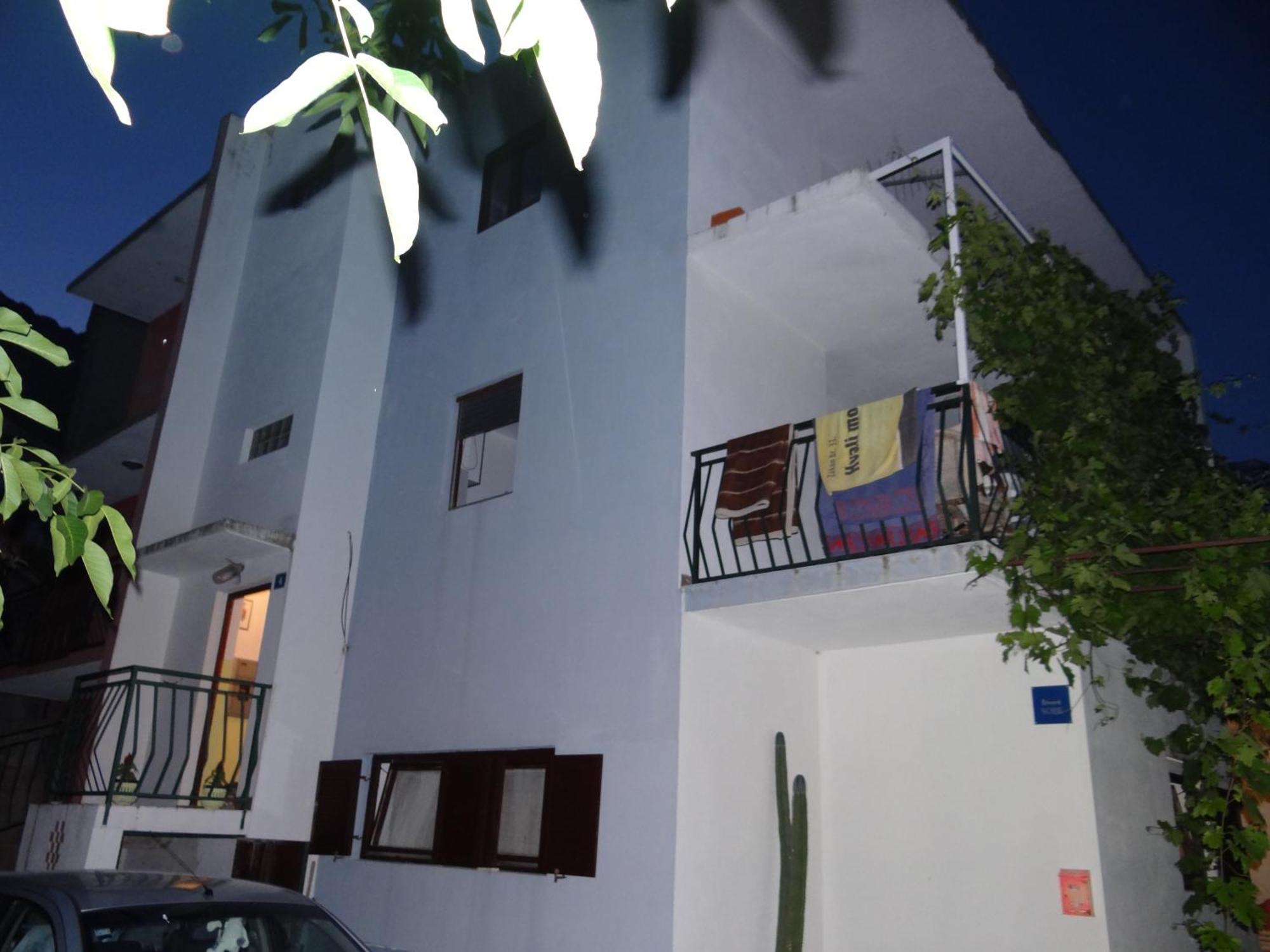 Rajcic Apartman Sobe Omiš Exterior foto